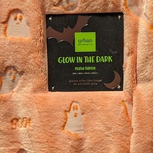 Urban Domain GITD Orange Plush Ghost Throw Blanket 50"x60" Glow Halloween